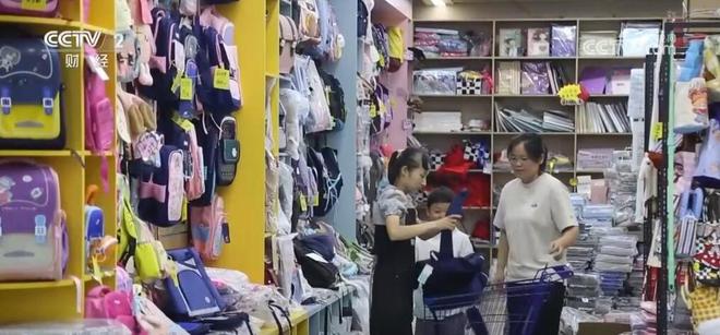 泉州市包袋厂最新招聘日常，友情、梦想与家的温馨交汇处