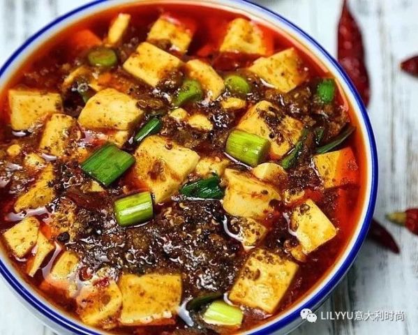 最新川菜特色菜制作指南，麻婆豆腐做法揭秘