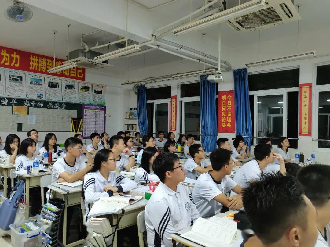 南海破浪前行，励志之旅激发自信与成就感的南海精神最新动态