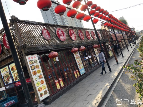 草馏社区最新网址，巷弄深处的神秘美食之旅