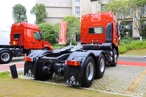 乘龙牵引车最新款发布，引领物流运输新时代🚚